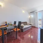 2 Bedroom Beautiful In * Pula