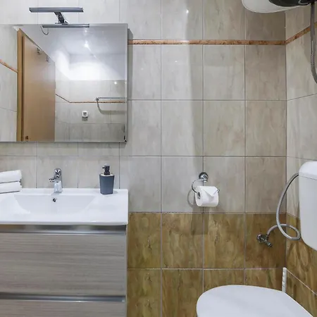 Apartamento Awesome In With Wifi Pula