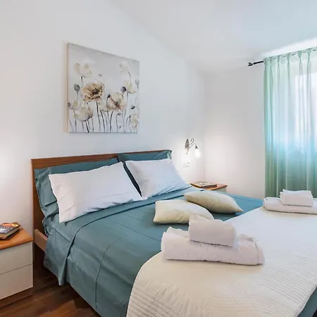 Awesome In With Wifi Apartamento Pula