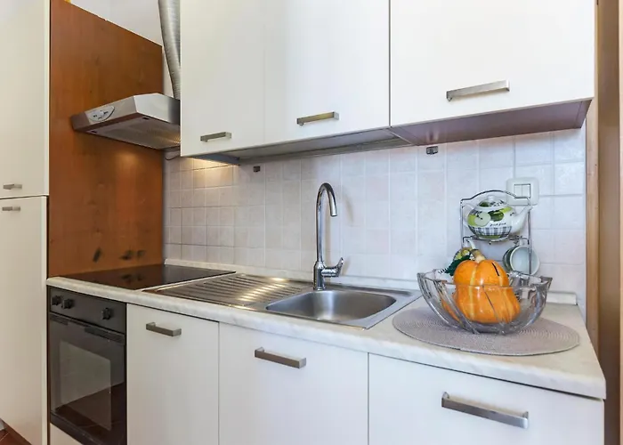 Appartamento Awesome In With Wifi