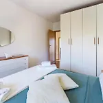 Awesome Apartment In Pula With Wifi Apartament